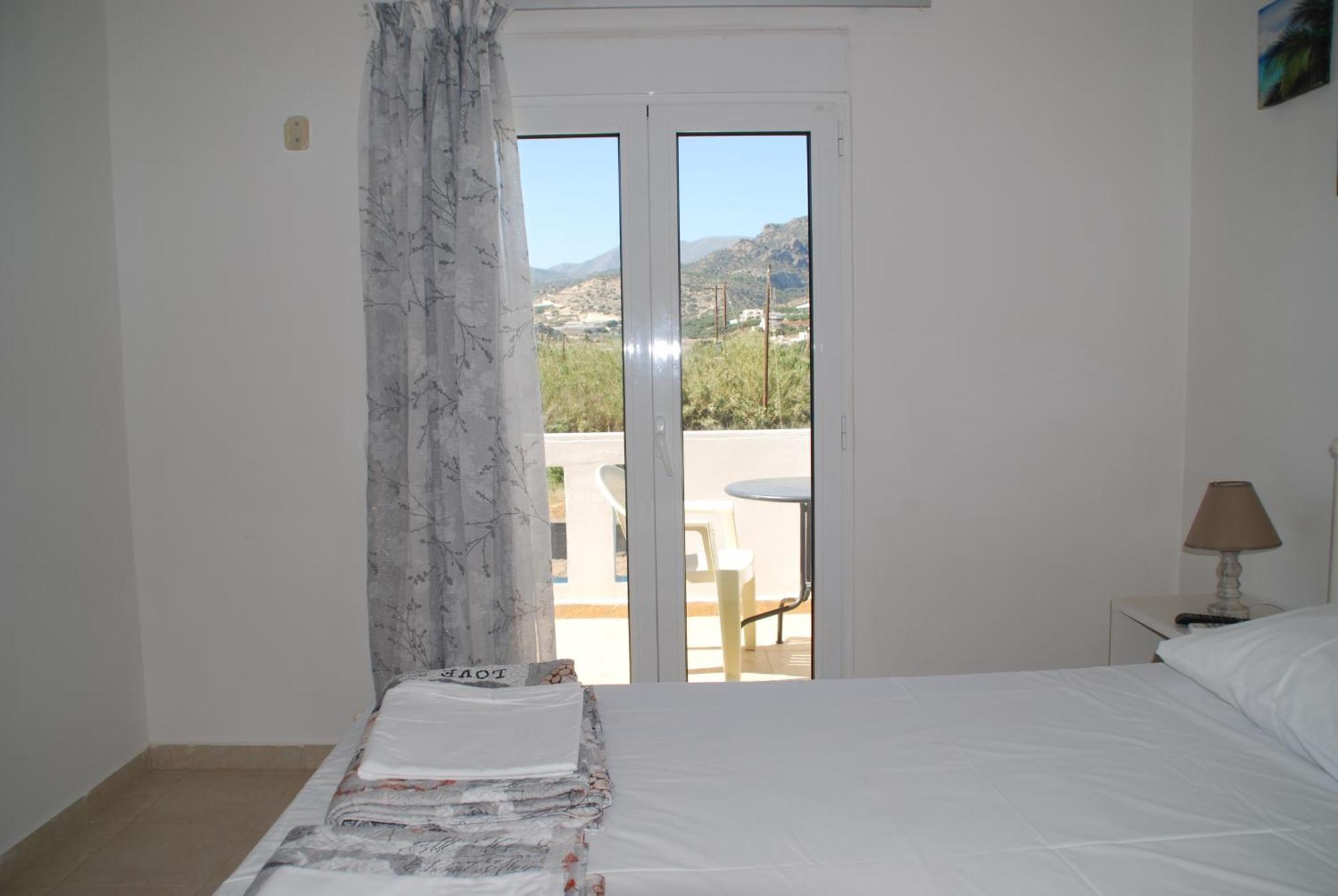 Soula Appartments Makrýgialos 外观 照片