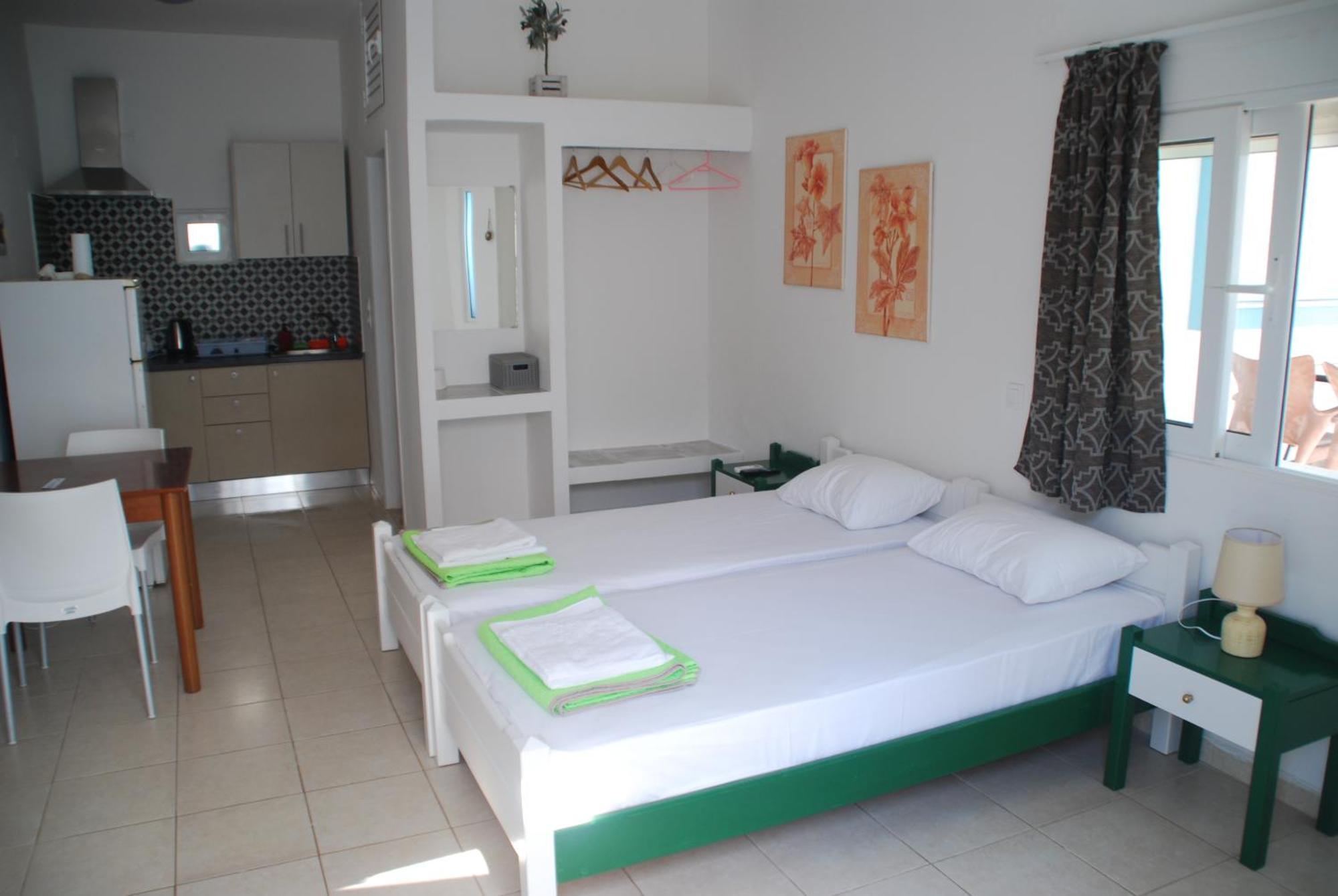 Soula Appartments Makrýgialos 外观 照片