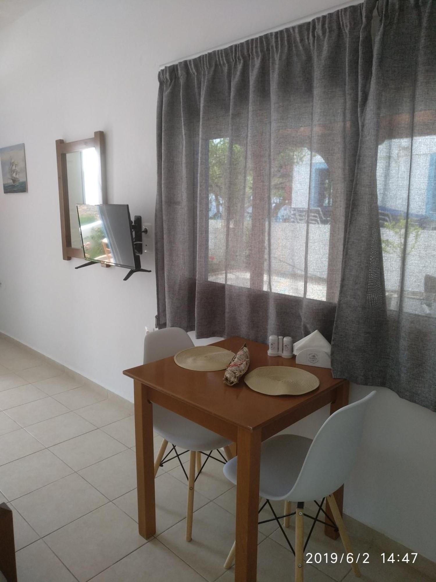 Soula Appartments Makrýgialos 外观 照片