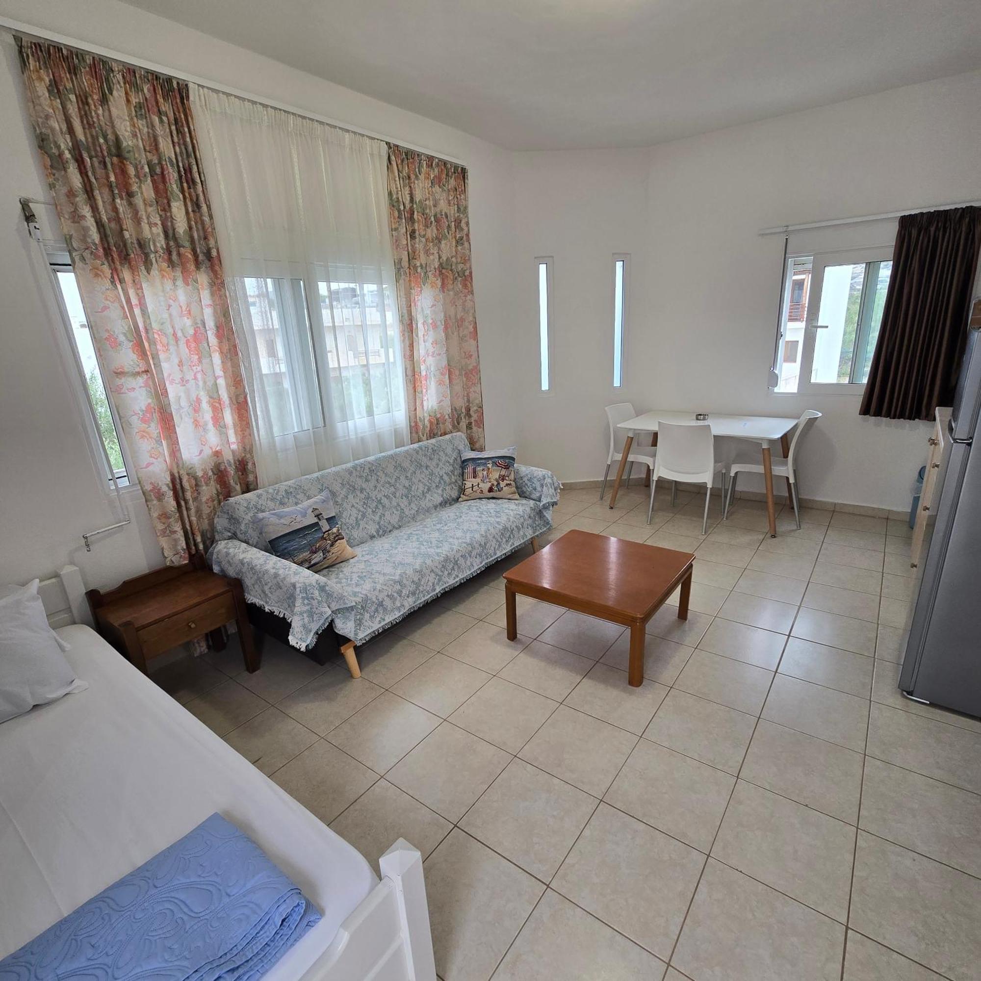 Soula Appartments Makrýgialos 客房 照片